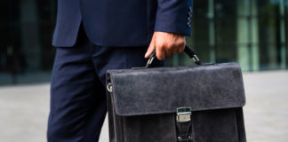 Szukasz modnej i eleganckiej teczki na dokumenty i komputer