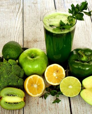 Co lepsze smoothie czy sok?