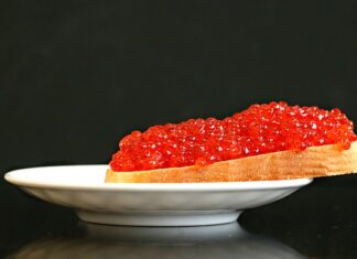 Ile kosztuje kilogram kawioru z jesiotra? Ile kosztuje kilogram kawioru z jesiotra?